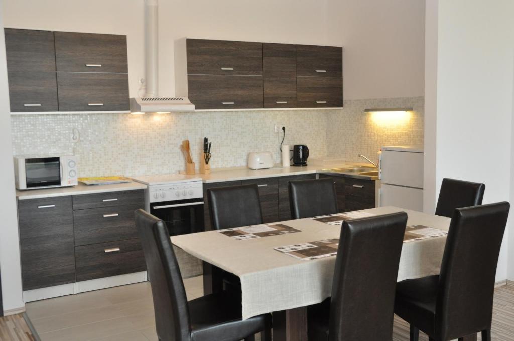 Tisza Palota Apartmanok Σέγκεντ Δωμάτιο φωτογραφία